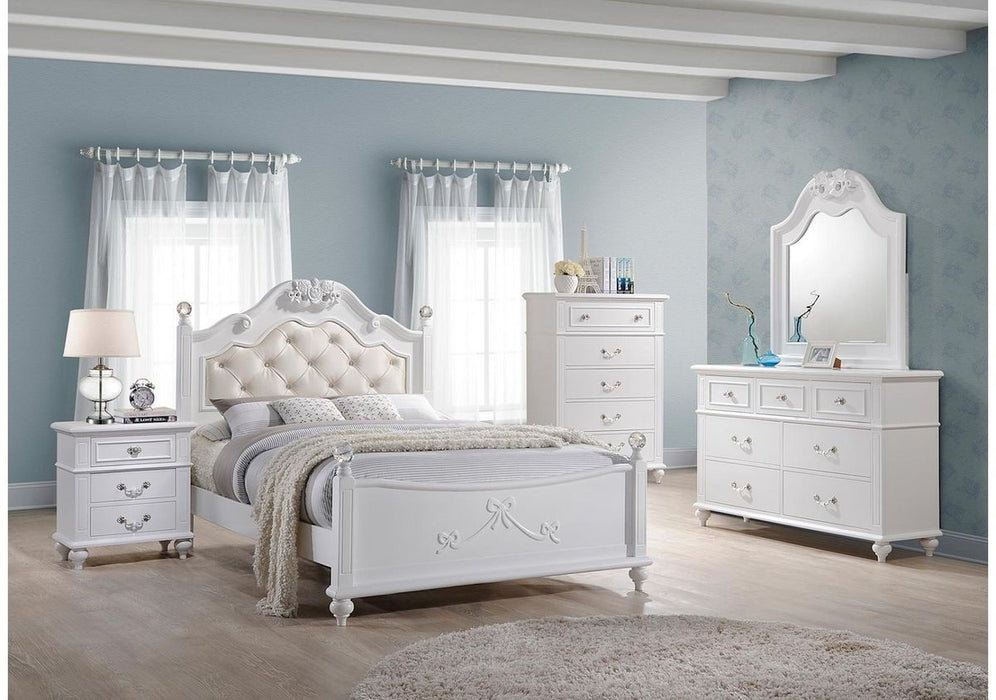 Alana 5 Drawer Chest in White Lacquer - Jack’s Furniture and More (Laredo, TX)