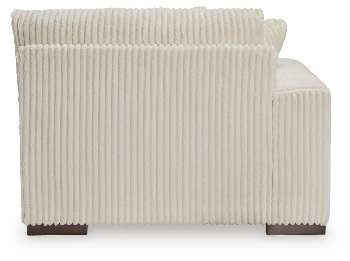 Lindyn Sectional