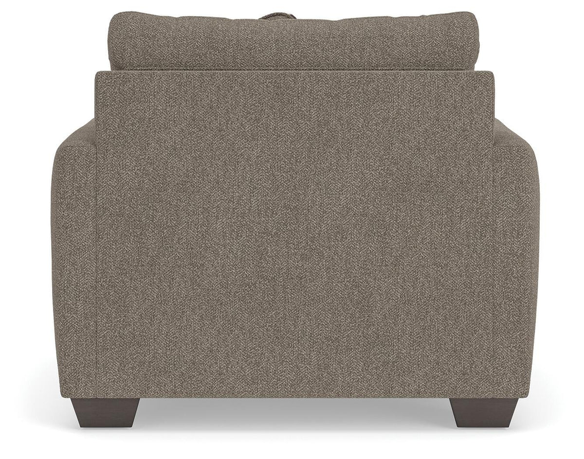 Triston-Peaks Oversized Chair