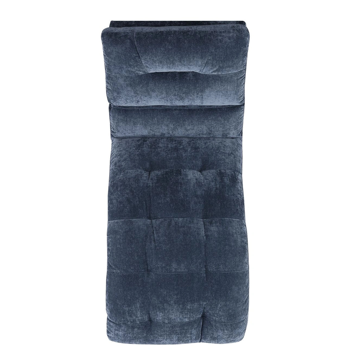Dominick Chaise in Amigo