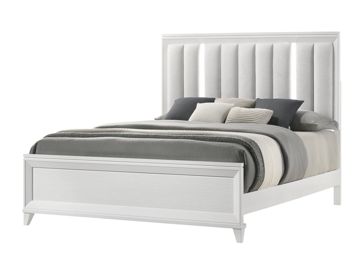 Crown Mark Furniture Cressida King Upholstered Panel Bed in White B7300-K image