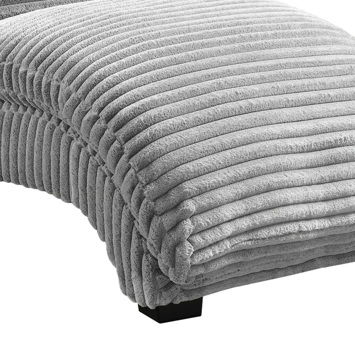 Dominick II Chaise in Masis