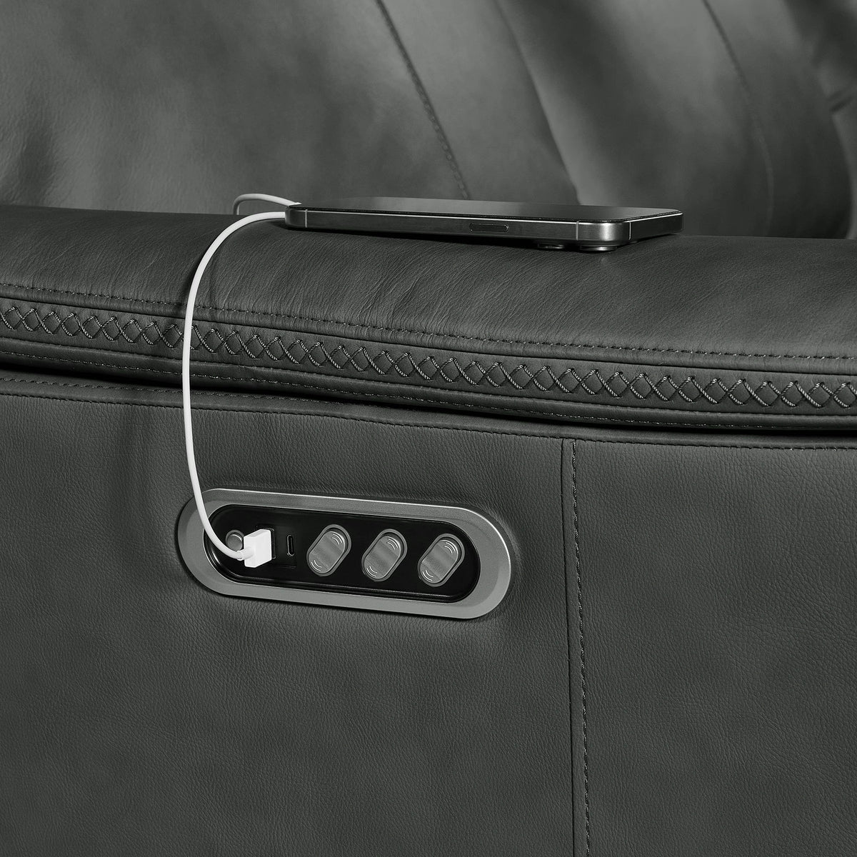 Mustang P3 Sofa with DDT, Wireless Charger in Aline