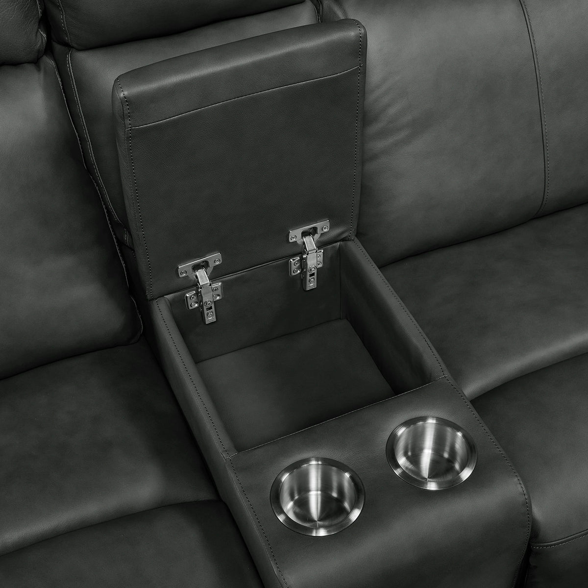 Mustang Living Room Set in Aline