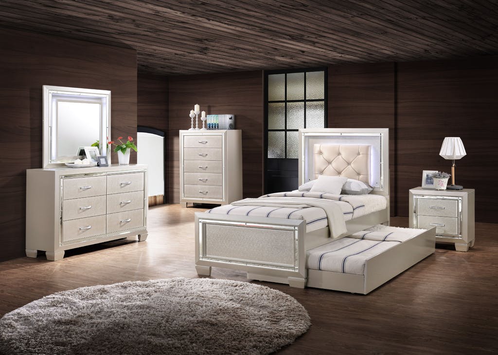 Platinum Youth Full Panel Bed in Champagne - Jack’s Furniture and More (Laredo, TX)