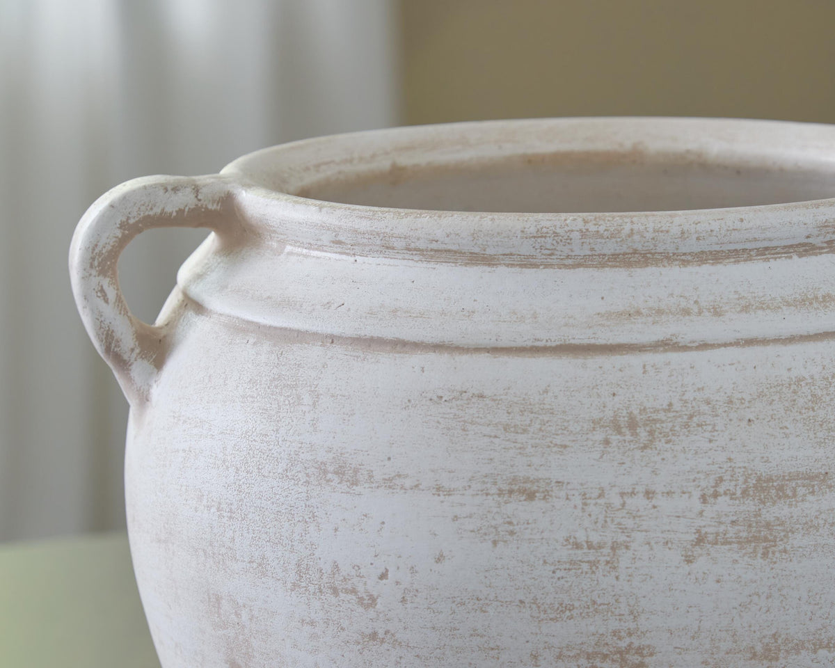 Meadie Vase - Jack’s Furniture and More (Laredo, TX)