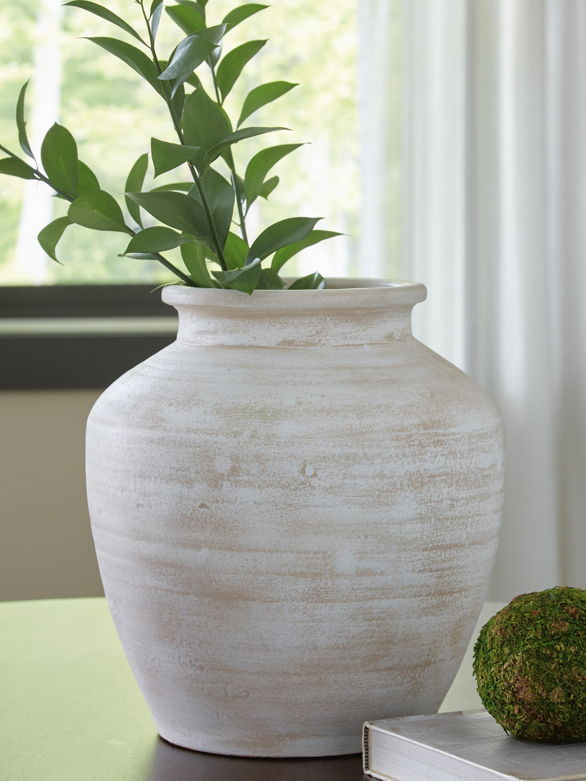 Meadie Vase - Jack’s Furniture and More (Laredo, TX)