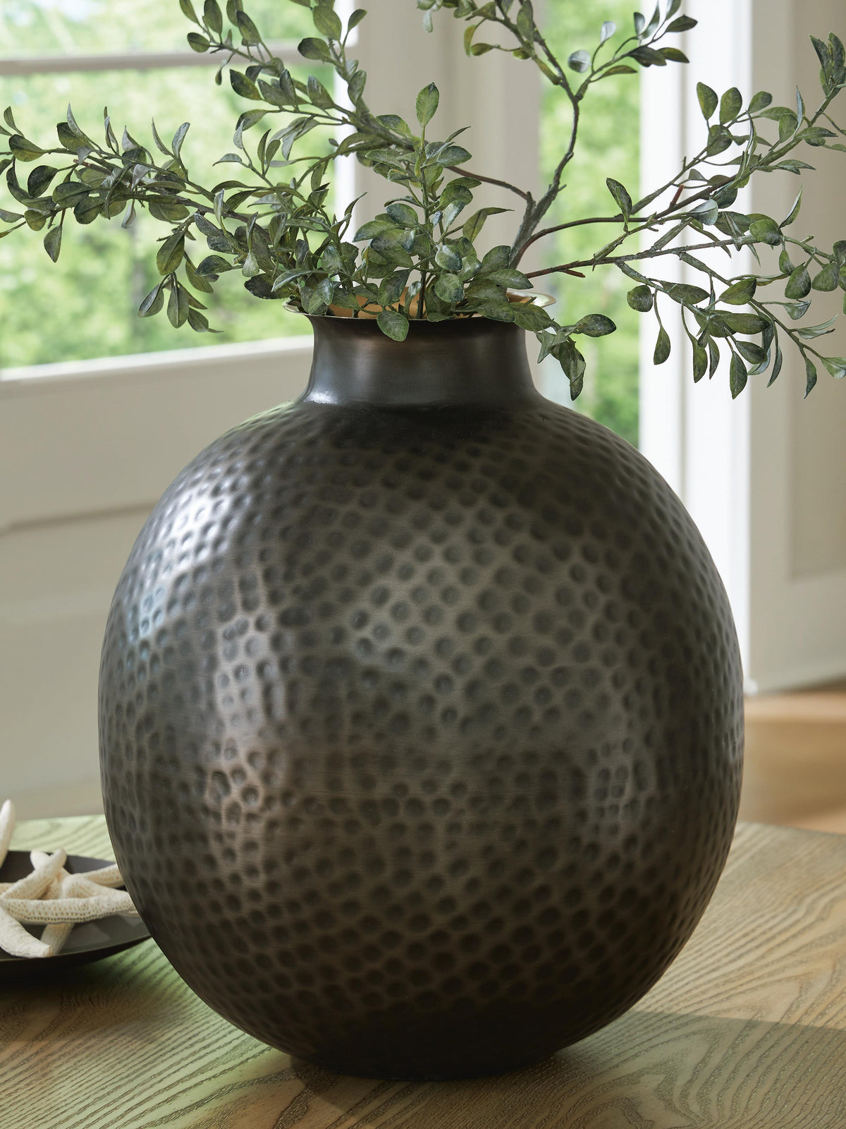 Woody Vase - Jack’s Furniture and More (Laredo, TX)