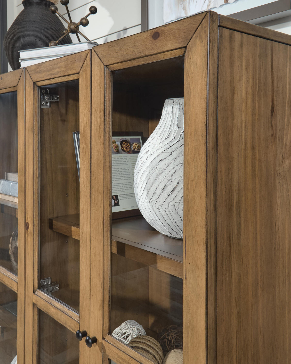 Wrenridge Accent Cabinet - Jack’s Furniture and More (Laredo, TX)