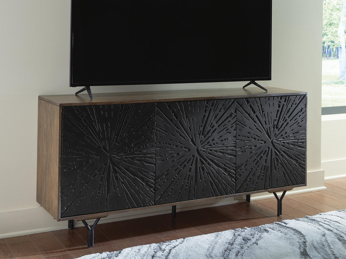 Lavinmont Accent Cabinet - Jack’s Furniture and More (Laredo, TX)