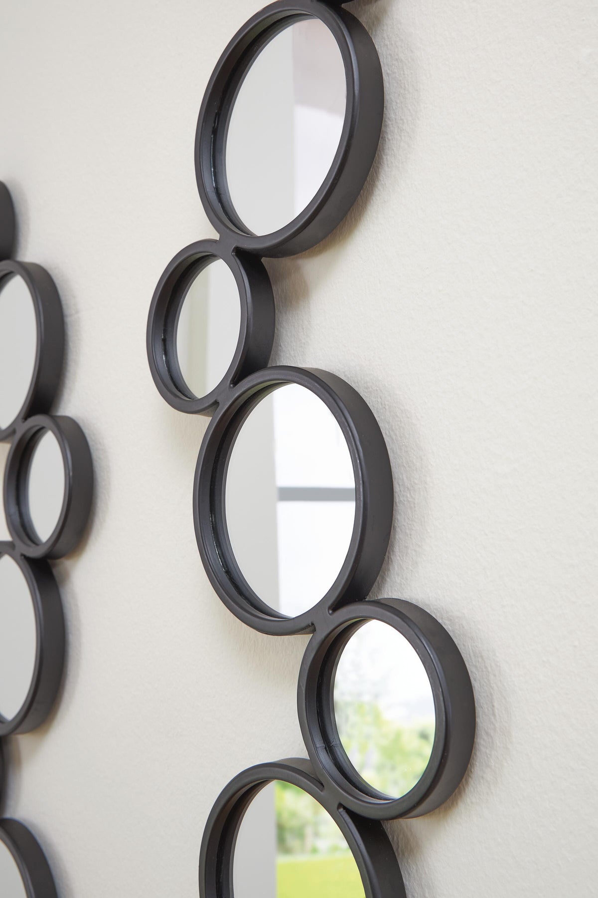 Vinler Accent Mirror Set (Set of 2) - Jack’s Furniture and More (Laredo, TX)