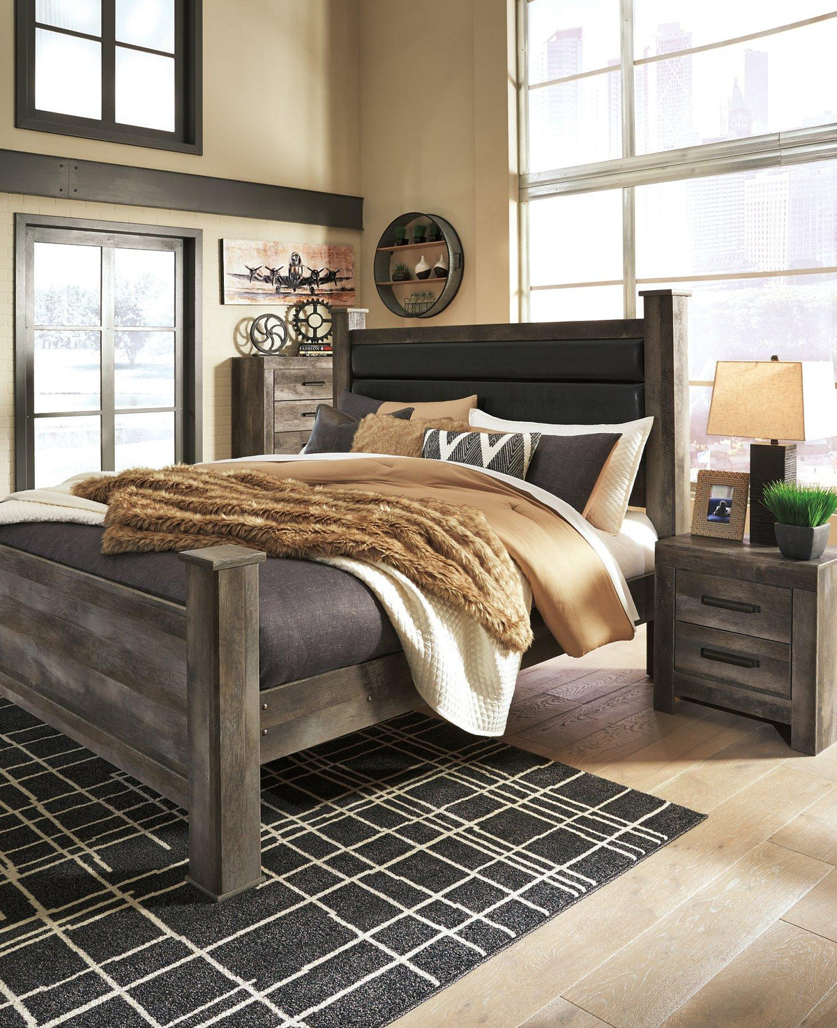 Wynnlow Bed - Jack’s Furniture and More (Laredo, TX)