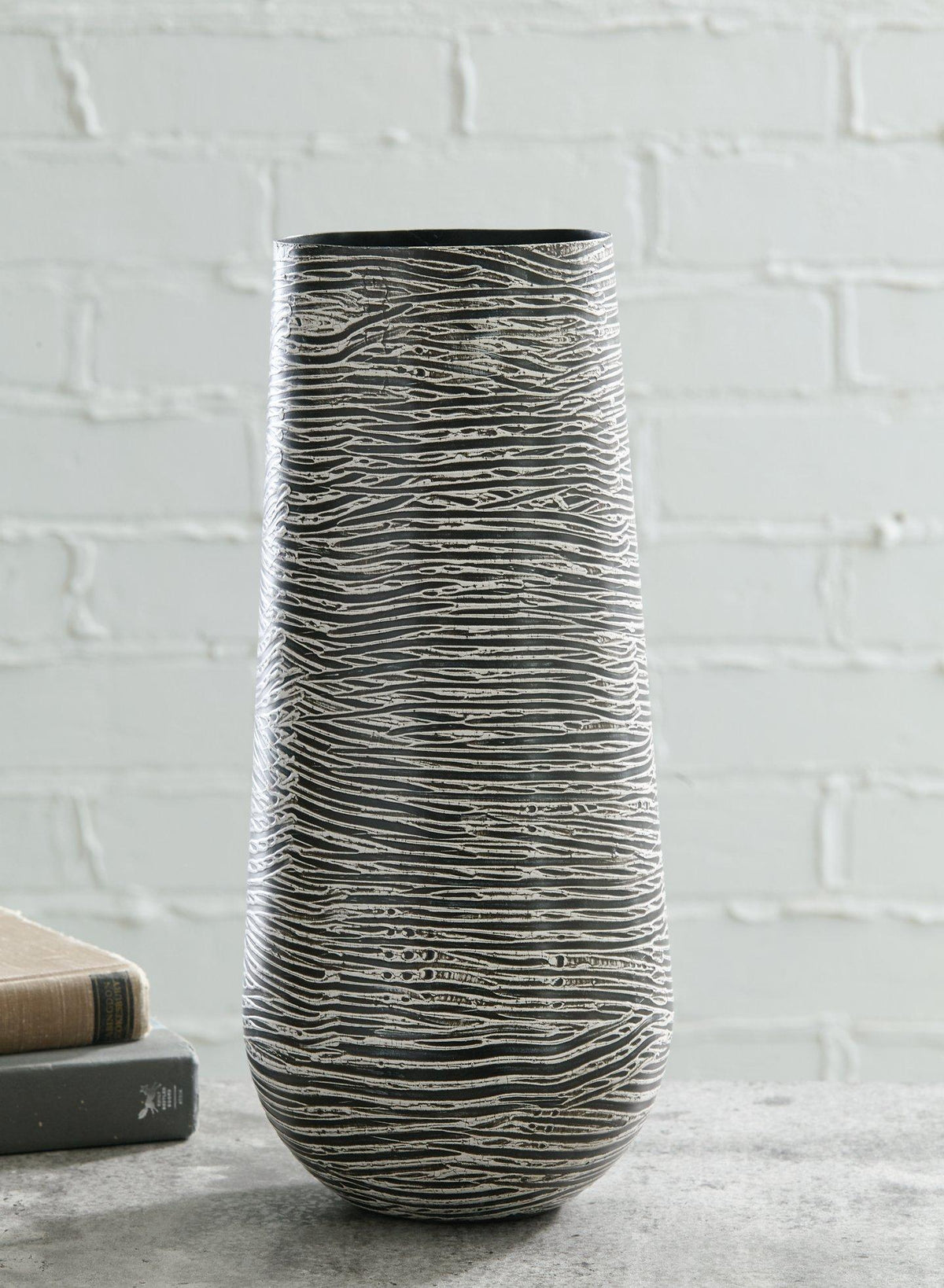 Fynn Vase - Jack’s Furniture and More (Laredo, TX)