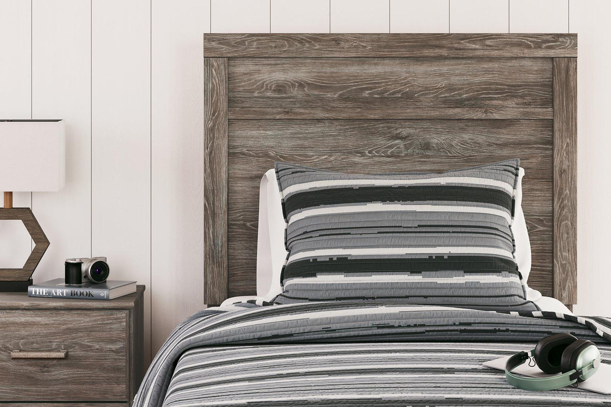 Ralinksi Bedroom Set - Jack’s Furniture and More (Laredo, TX)