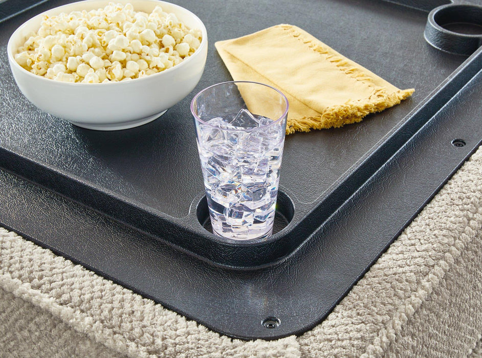 Calnita Living Rom Set - Jack’s Furniture and More (Laredo, TX)