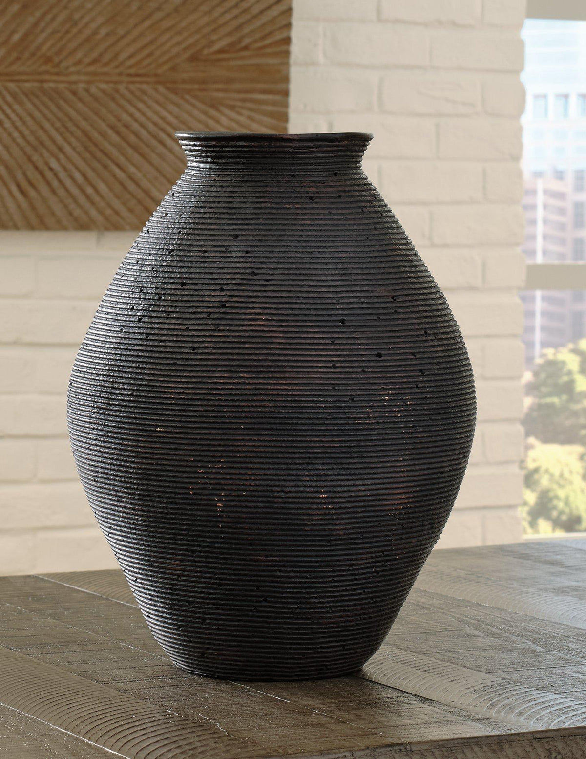 Hannela Vase - Jack’s Furniture and More (Laredo, TX)