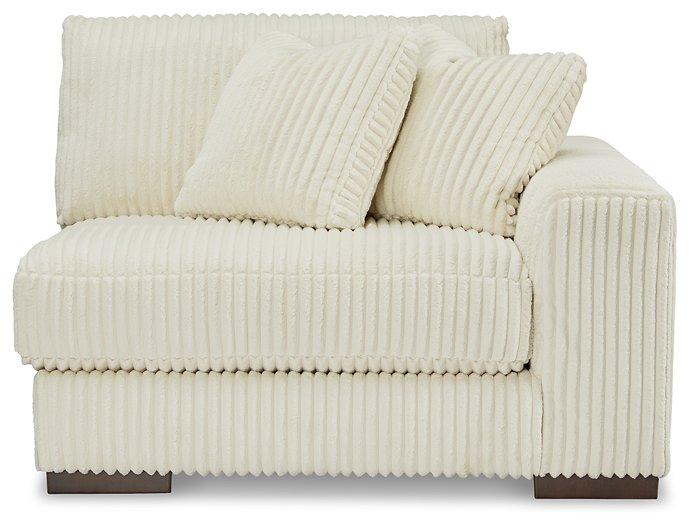 Lindyn Sectional Sofa - Jack’s Furniture and More (Laredo, TX)