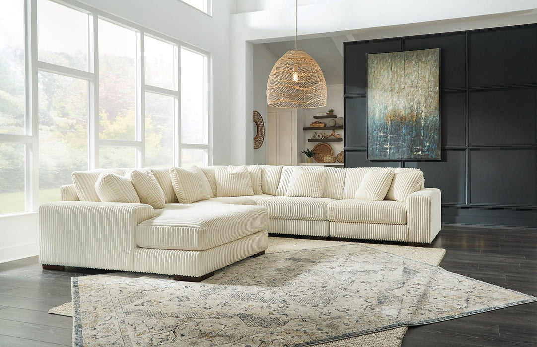 Lindyn Sectional with Chaise - Jack’s Furniture and More (Laredo, TX)