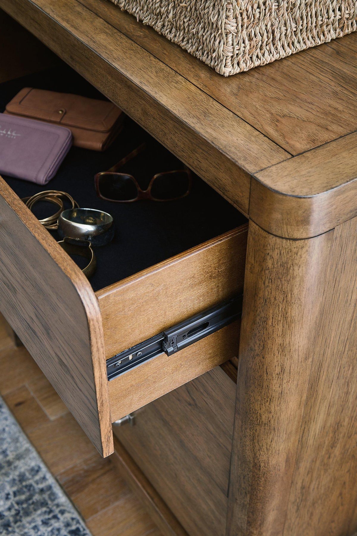 Cabalynn Nightstand - Jack’s Furniture and More (Laredo, TX)