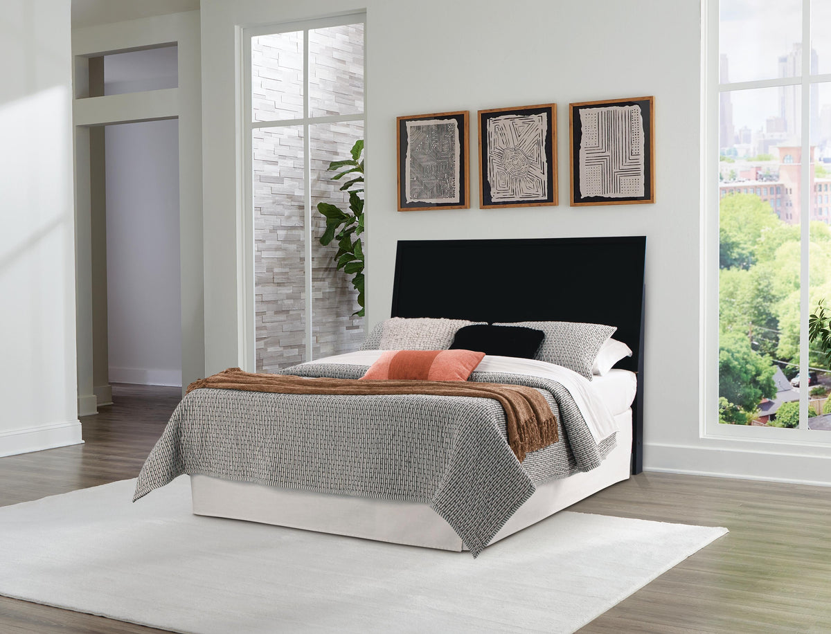 Danziar Bed - Jack’s Furniture and More (Laredo, TX)