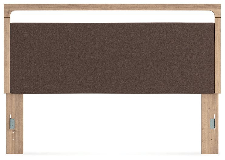 Kinlanni Upholstered Bed - Jack’s Furniture and More (Laredo, TX)