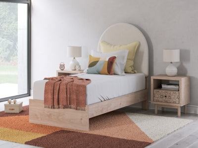 Arloster Upholstered Bed - Jack’s Furniture and More (Laredo, TX)