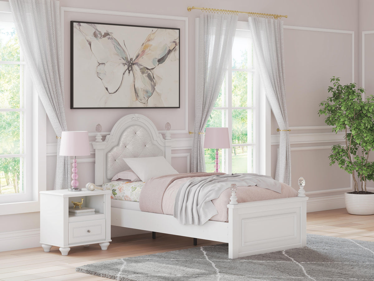 Kozlani Upholstered Bed - Jack’s Furniture and More (Laredo, TX)