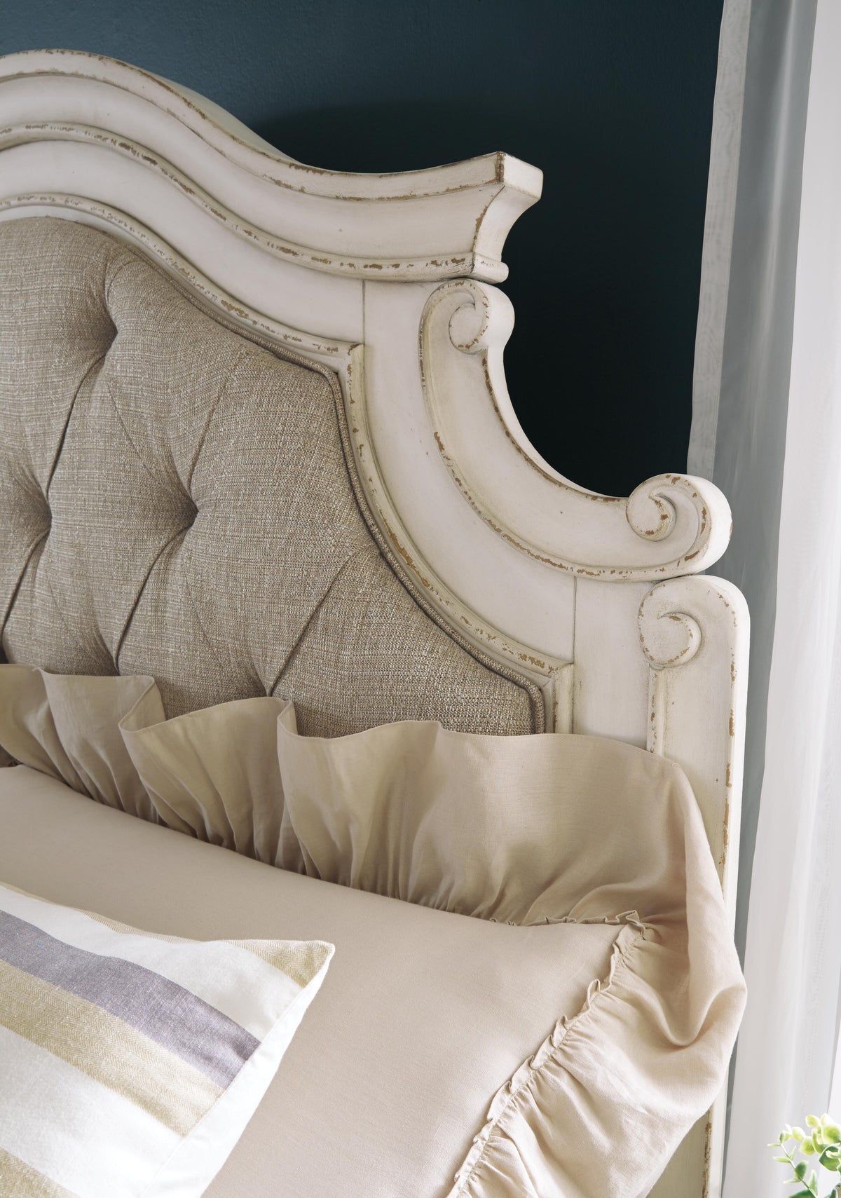 Realyn Bedroom Set - Jack’s Furniture and More (Laredo, TX)