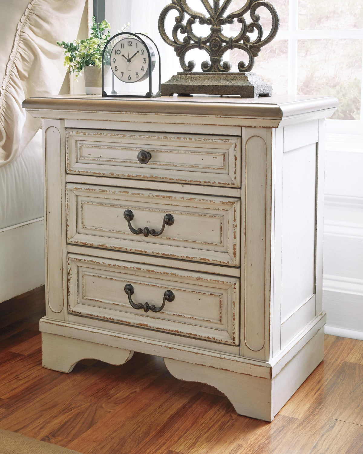 Realyn Bedroom Set - Jack’s Furniture and More (Laredo, TX)