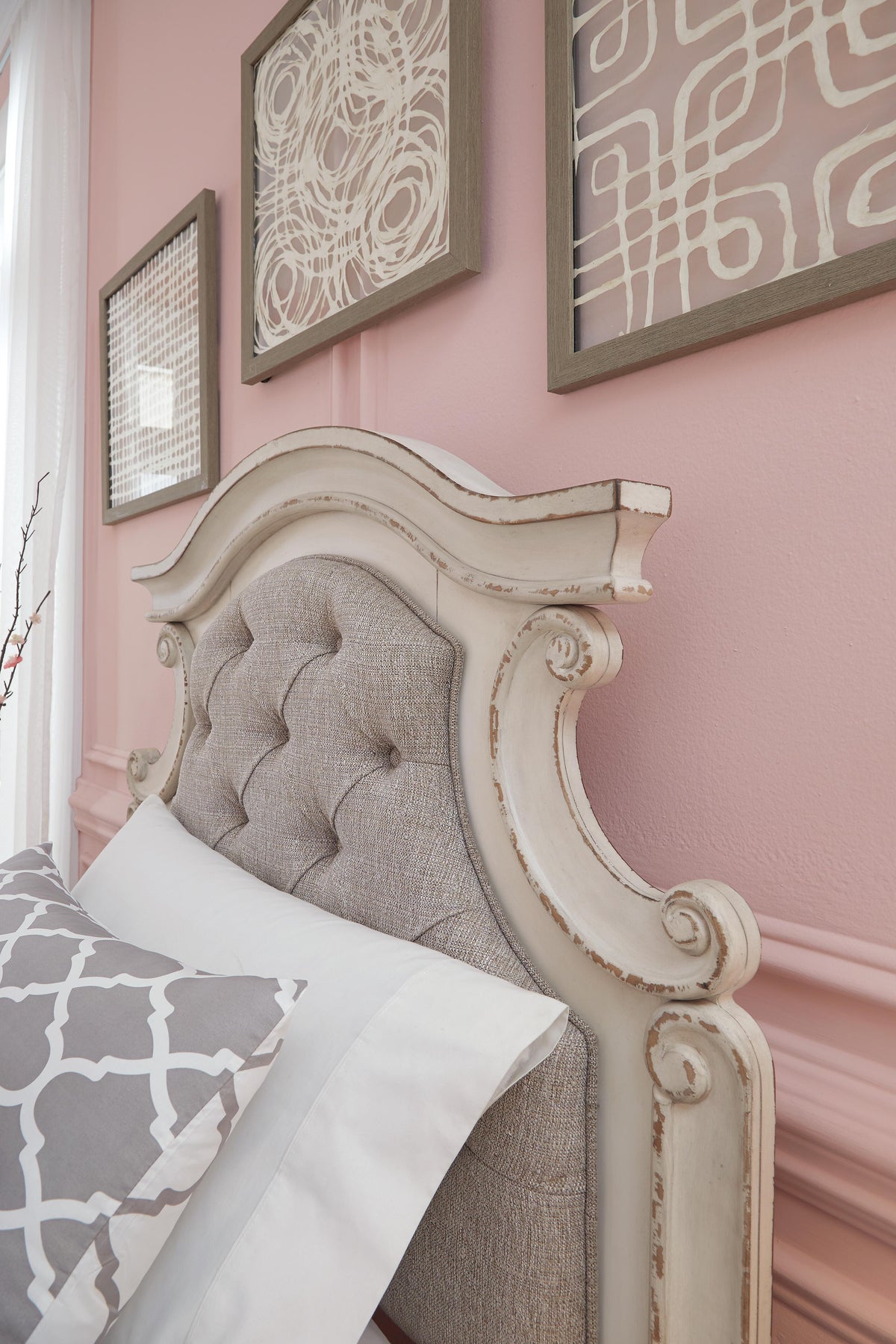 Realyn Upholstered Bed - Jack’s Furniture and More (Laredo, TX)
