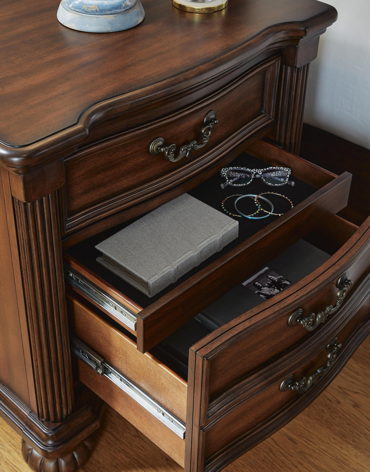 Lavinton Bedroom Set - Jack’s Furniture and More (Laredo, TX)