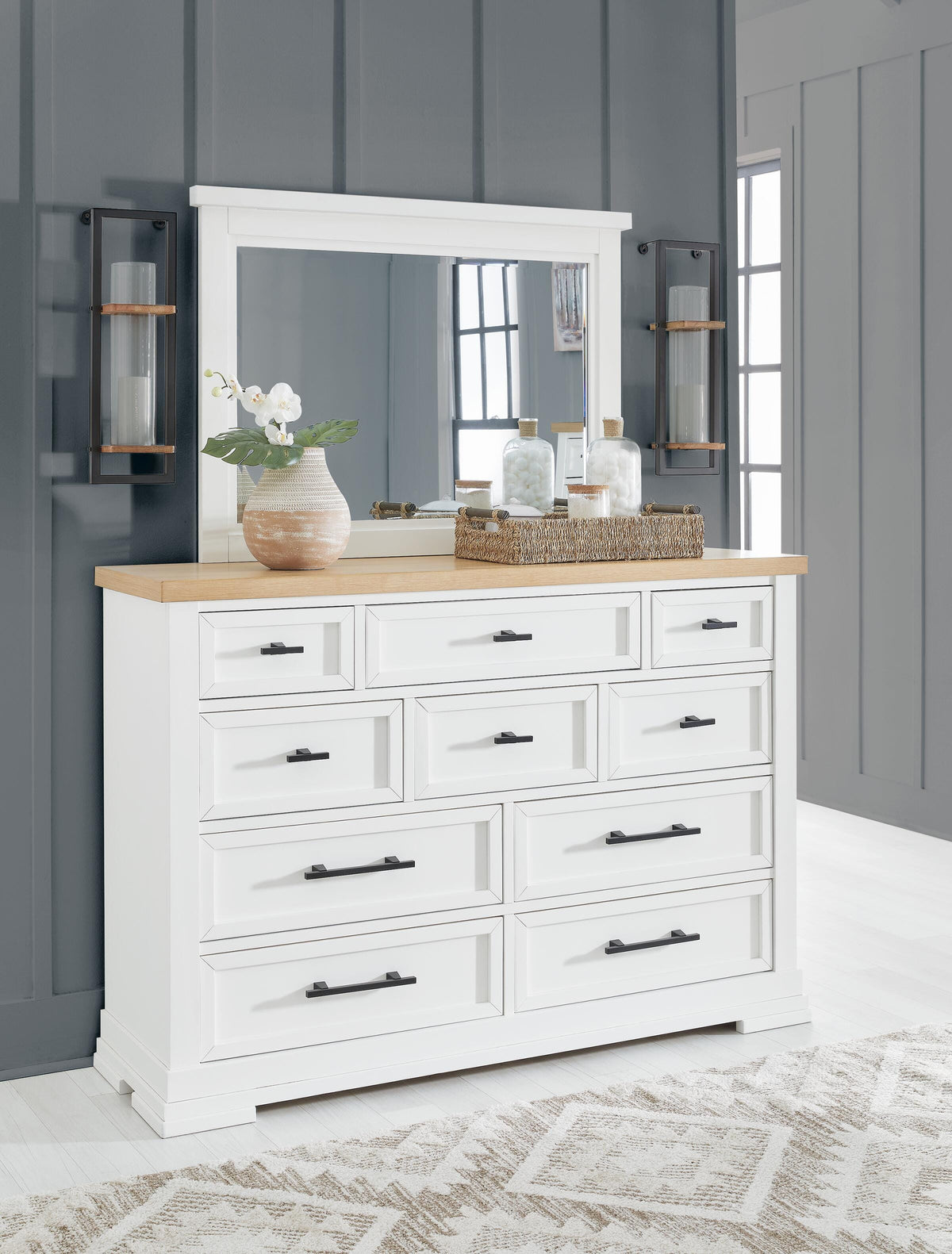 Ashbryn Bedroom Package - Jack’s Furniture and More (Laredo, TX)