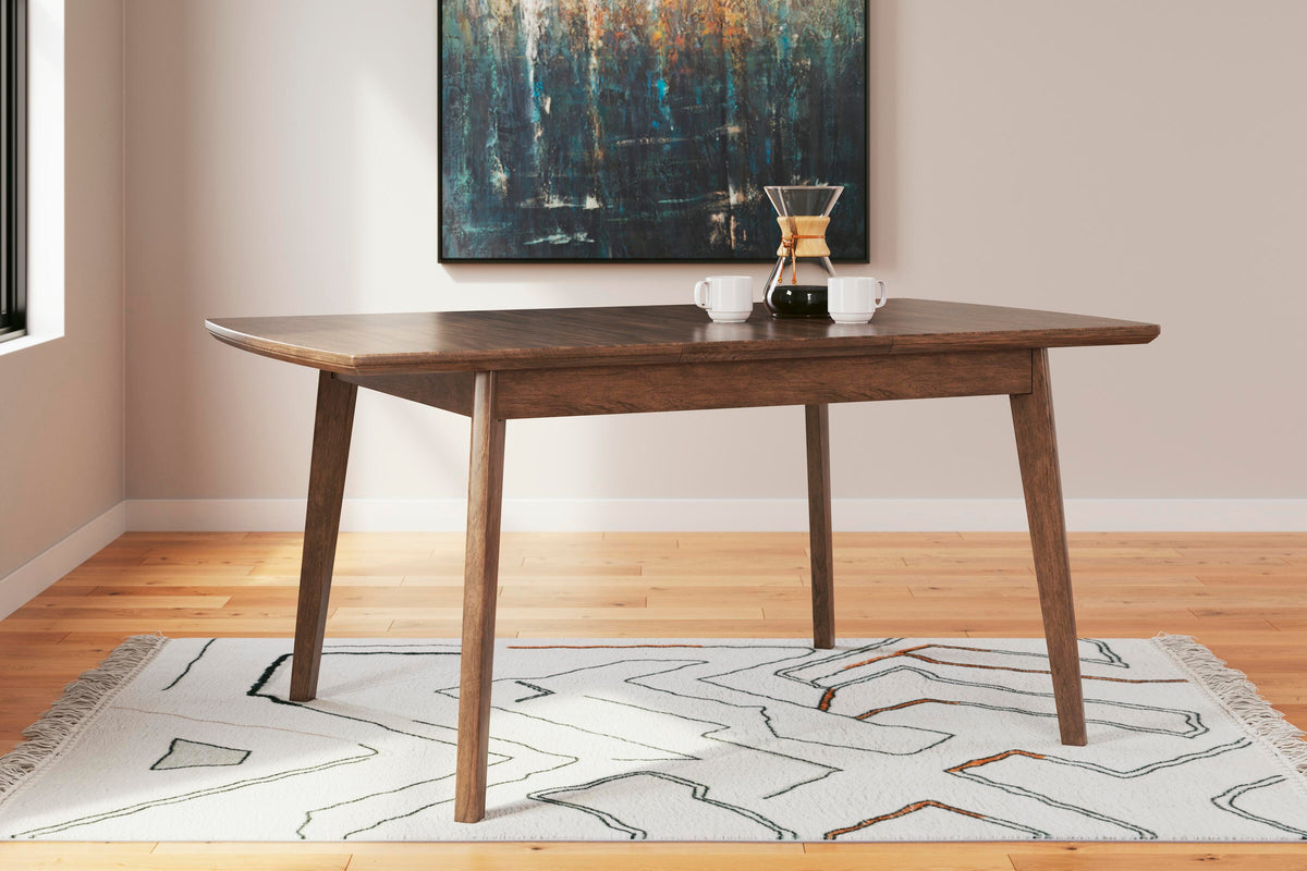 Lyncott Dining Room Set - Jack’s Furniture and More (Laredo, TX)
