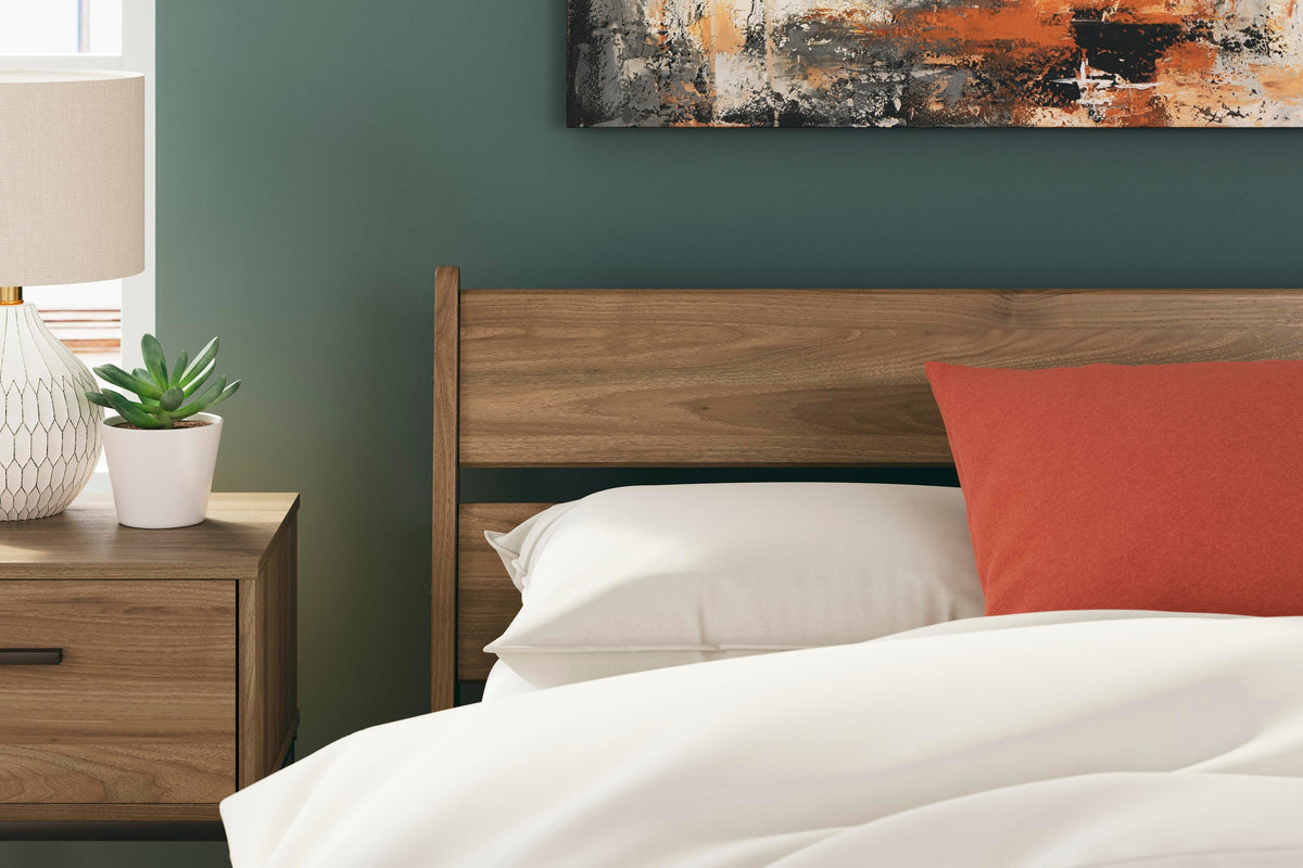 Deanlow Bed - Jack’s Furniture and More (Laredo, TX)