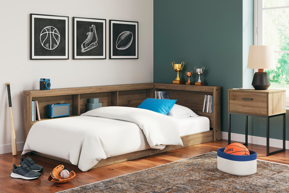 Deanlow Bed - Jack’s Furniture and More (Laredo, TX)