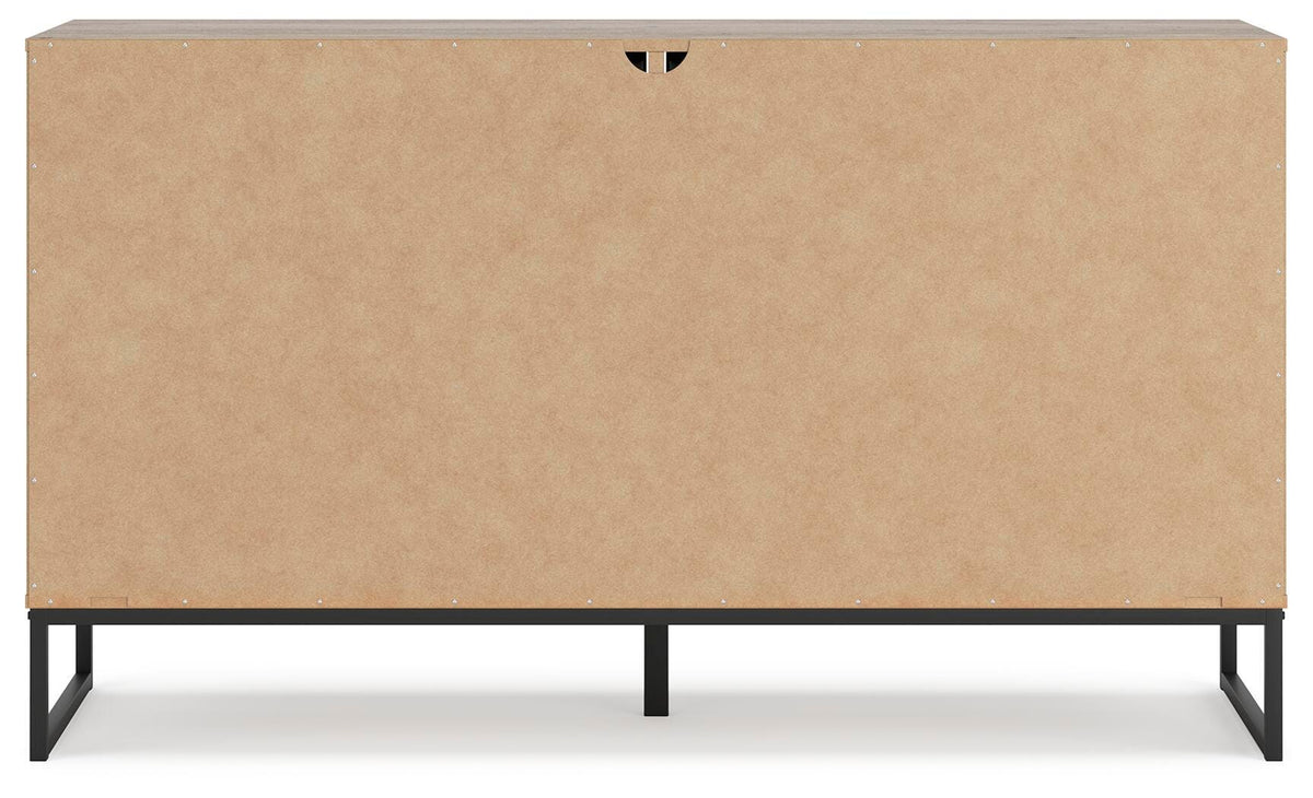 Deanlow Bedroom Package