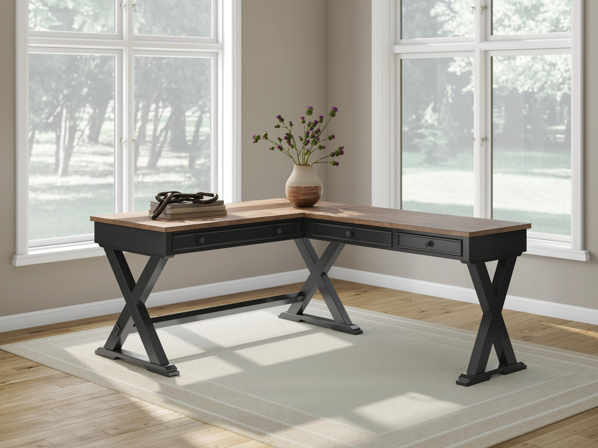 Wildenauer Home Office Desk - Jack’s Furniture and More (Laredo, TX)