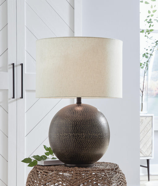 Hambell Lamp Set - Jack’s Furniture and More (Laredo, TX)