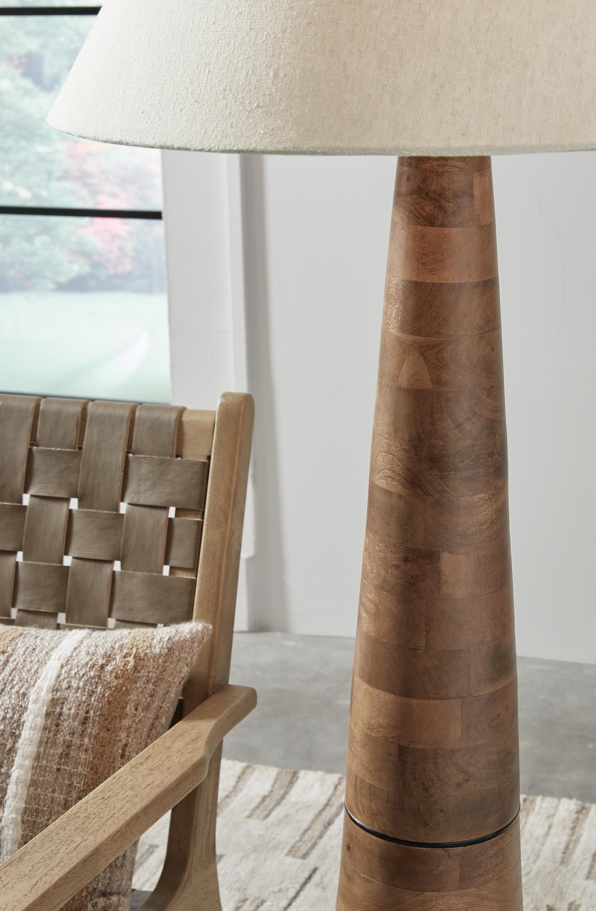 Danset Floor Lamp - Jack’s Furniture and More (Laredo, TX)