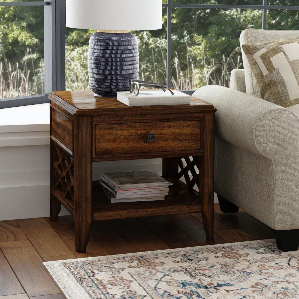 Phillipe End Table in Cherry