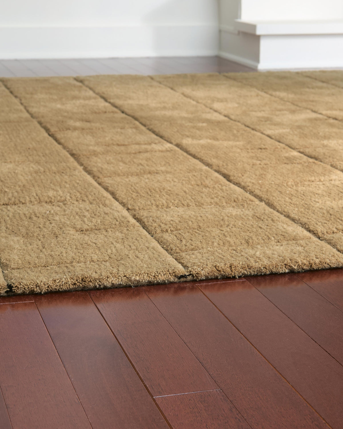 Luzmont Rug