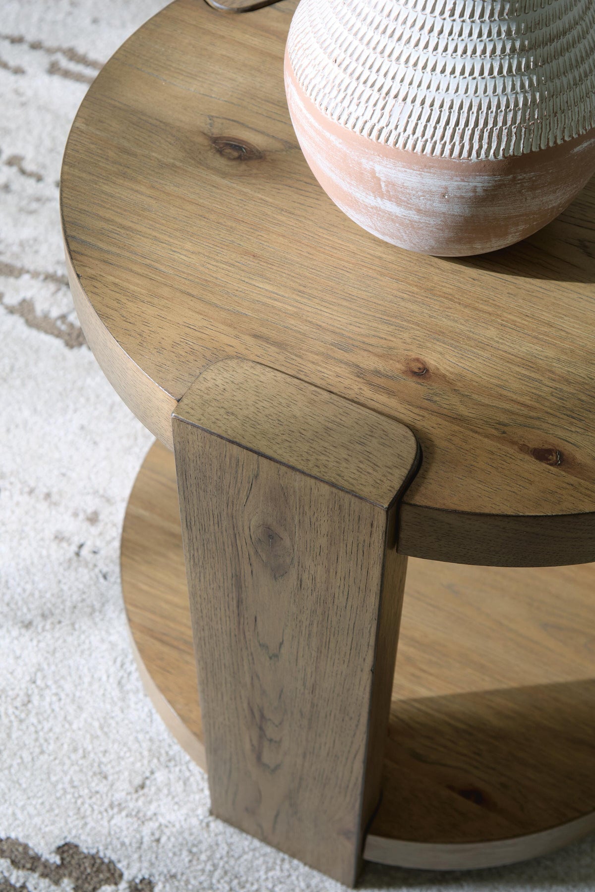 Flangren End Table - Jack’s Furniture and More (Laredo, TX)