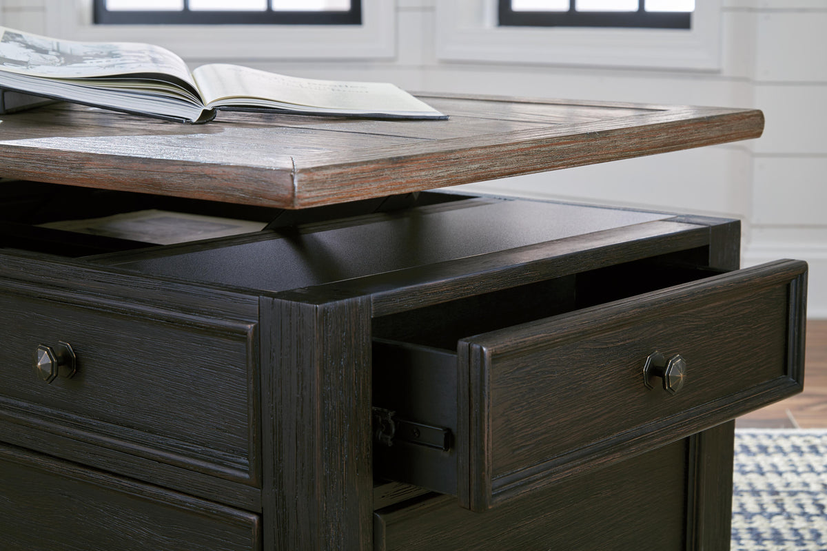 Tyler Creek Occasional Table Set - Jack’s Furniture and More (Laredo, TX)