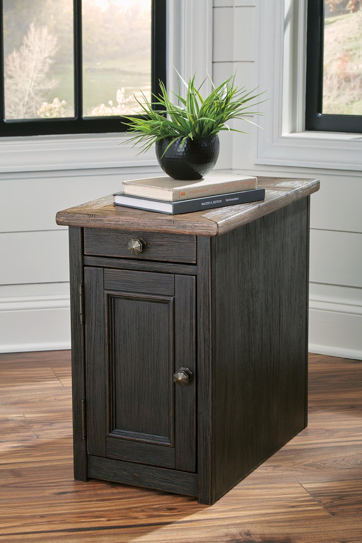 Tyler Creek Table Set - Jack’s Furniture and More (Laredo, TX)