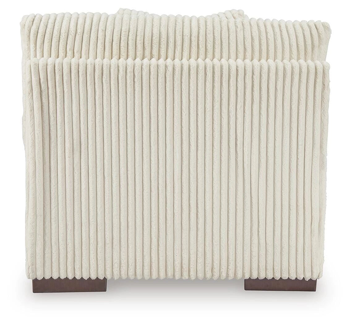 Lindyn Sectional
