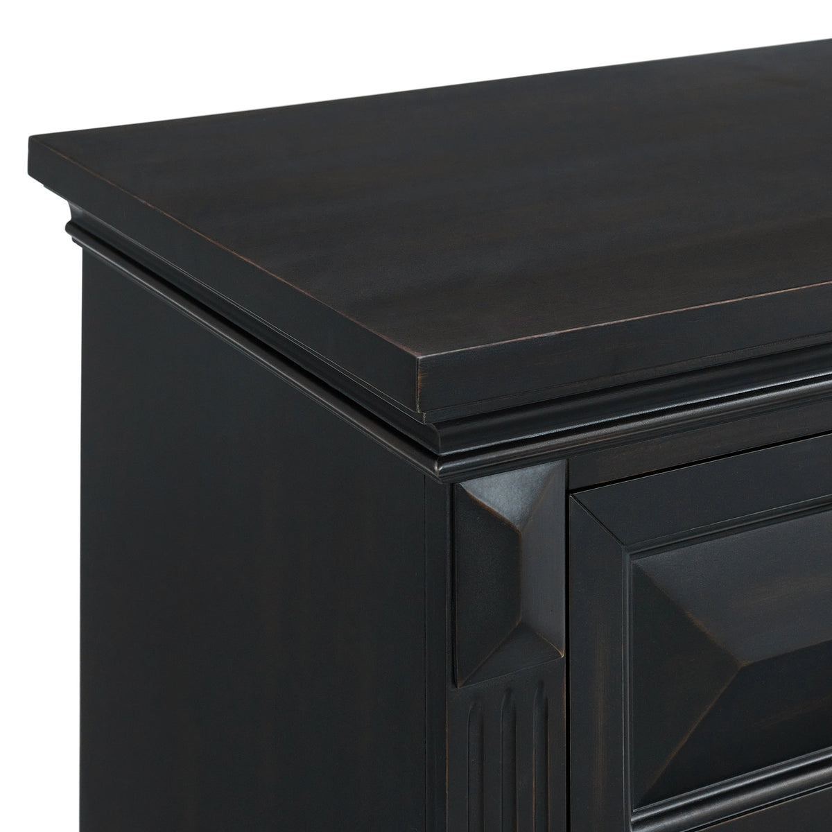 Bridgestone 7-Drawer Dresser in Antique White