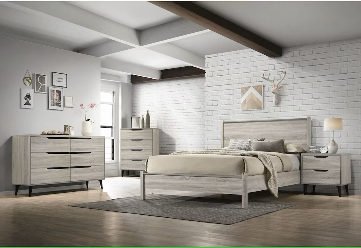 Ernesto Queen Panel Bed in Grey - Jack’s Furniture and More (Laredo, TX)