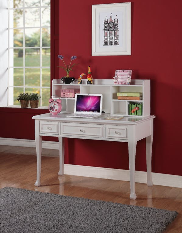 Jesse Hutch in White - Jack’s Furniture and More (Laredo, TX)