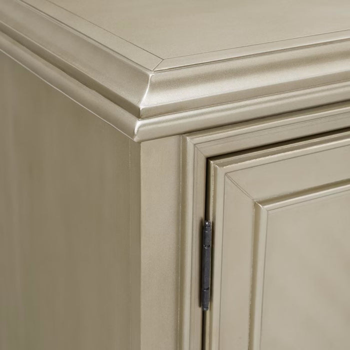 Maxwell Server in Champagne - Jack’s Furniture and More (Laredo, TX)