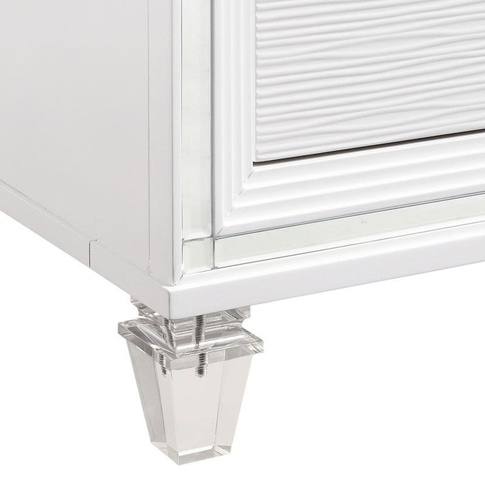 Twenty Nine Youth Chest in White - Jack’s Furniture and More (Laredo, TX)